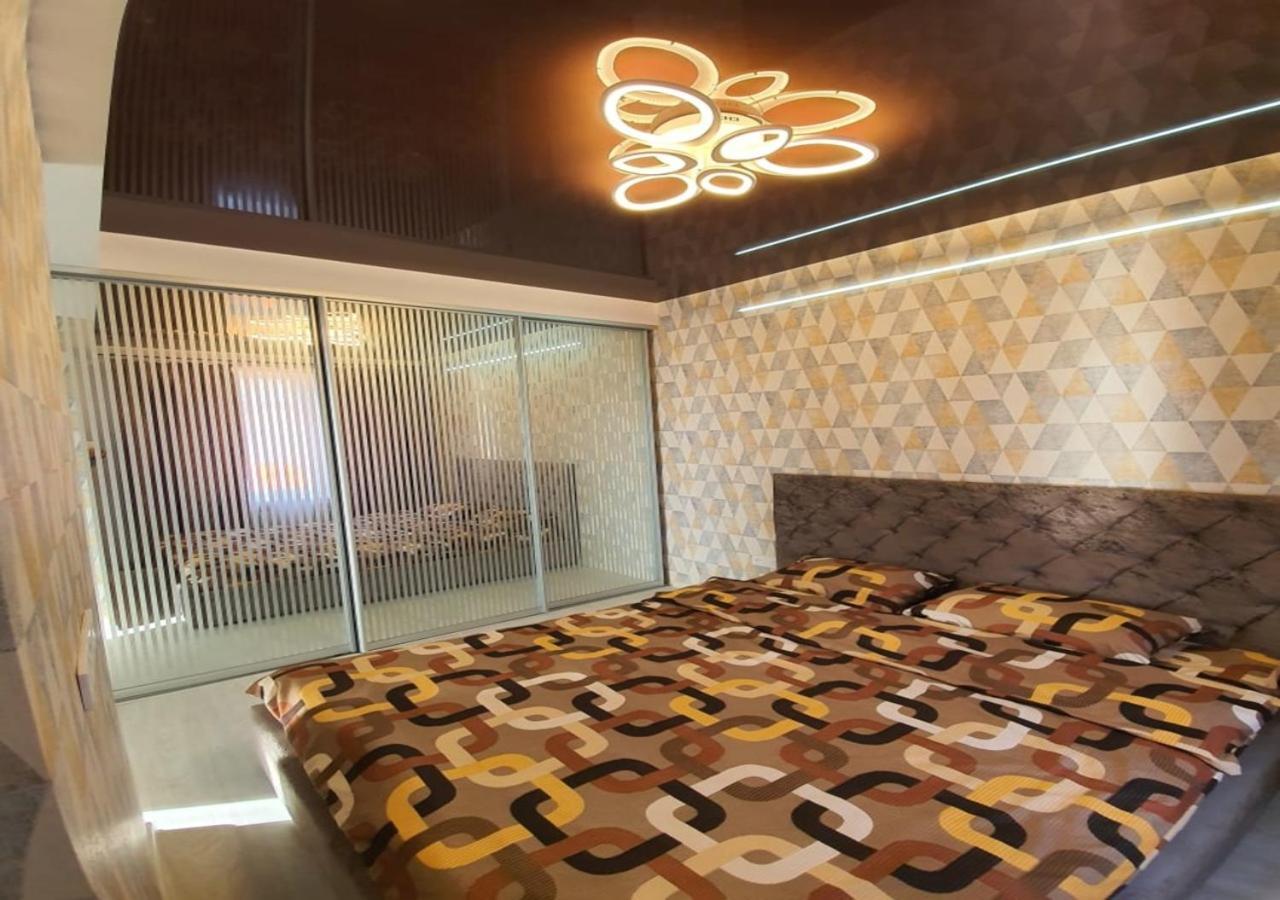 Lux New Apartment 2019 Charkiv Exteriör bild