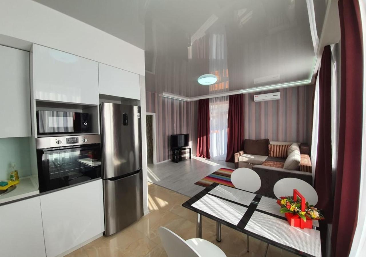 Lux New Apartment 2019 Charkiv Exteriör bild